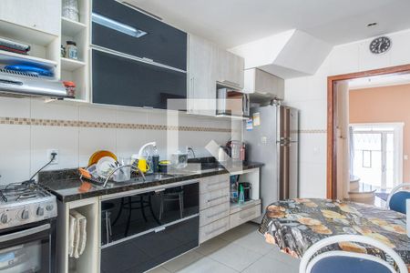 Cozinha de casa à venda com 4 quartos, 200m² em Medianeira, Porto Alegre