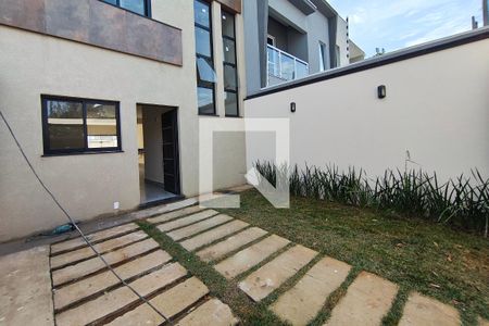 Quintal - Garagem de casa à venda com 3 quartos, 120m² em Parque Jambeiro, Campinas
