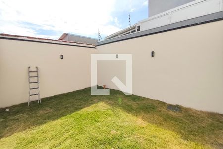 Quintal - Fundos de casa à venda com 3 quartos, 120m² em Parque Jambeiro, Campinas