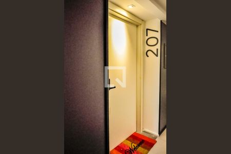 Porta do apartamento de kitnet/studio à venda com 1 quarto, 37m² em Menino Deus, Porto Alegre