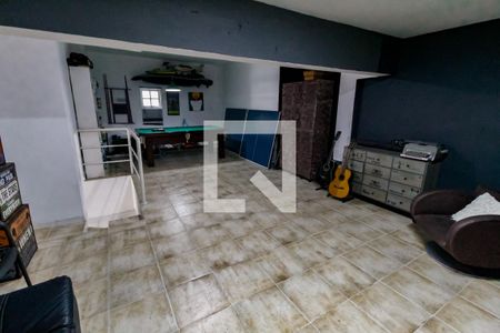 Área comum de casa à venda com 5 quartos, 300m² em Vila Inah, São Paulo