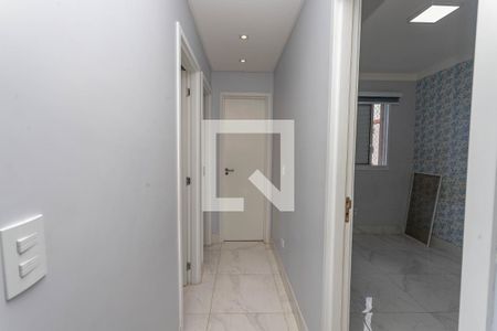 Corredor  de apartamento à venda com 3 quartos, 80m² em Centro, Diadema