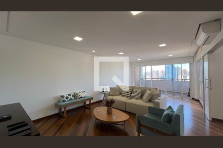 Sala de apartamento à venda com 2 quartos, 118m² em Pinheiros, São Paulo