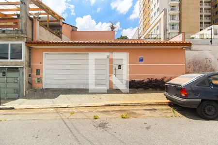 Fachada + Plaquinha de casa à venda com 3 quartos, 120m² em Vila Campanela, São Paulo