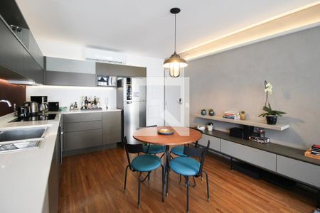 Cozinha de kitnet/studio à venda com 1 quarto, 49m² em Indianópolis, São Paulo
