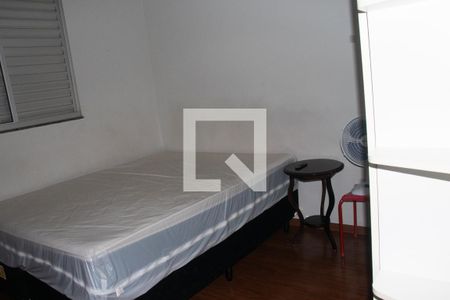 Quarto de apartamento para alugar com 3 quartos, 75m² em Buritis, Belo Horizonte