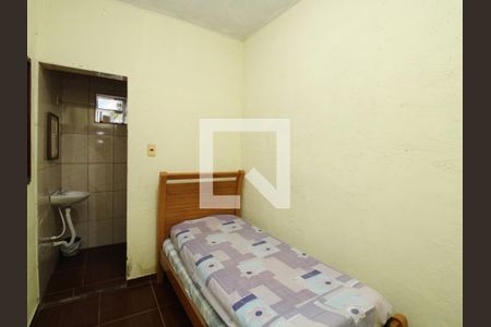Quarto de Serviço de casa à venda com 8 quartos, 400m² em Vila Nilo, São Paulo