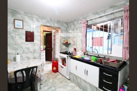 Cozinha de casa à venda com 8 quartos, 400m² em Vila Nilo, São Paulo
