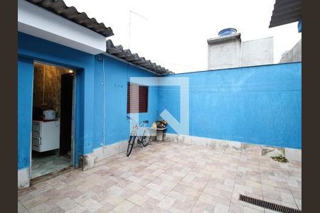 Quintal de casa à venda com 8 quartos, 400m² em Vila Nilo, São Paulo