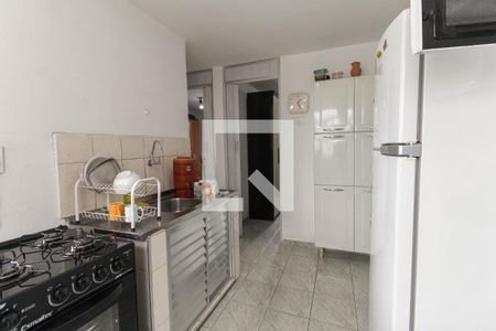 Cozinha de apartamento à venda com 3 quartos, 56m² em Conjunto Residencial José Bonifácio, São Paulo