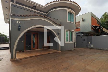 Garagem / Area externa de casa para alugar com 4 quartos, 586m² em Jardim Sumare, Ribeirão Preto