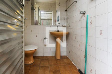 Banheiro de Serviço de casa à venda com 4 quartos, 160m² em Vila Divina Pastora, São Paulo