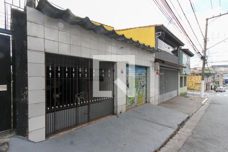 Fachada de casa à venda com 4 quartos, 160m² em Vila Divina Pastora, São Paulo