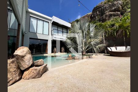 Casa à venda com 4 quartos, 1200m² em Jacarepaguá, Rio de Janeiro