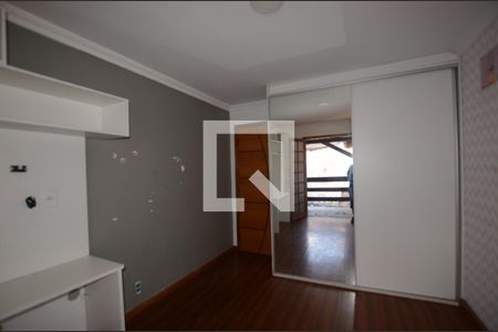 Quarto 2 de casa para alugar com 3 quartos, 200m² em Vila Valqueire, Rio de Janeiro