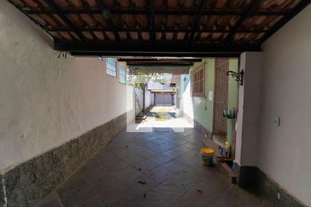 Garagem de casa à venda com 5 quartos, 300m² em Engenho do Mato, Niterói