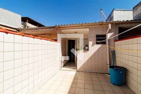 Quintal de casa à venda com 3 quartos, 101m² em Parque Edu Chaves, São Paulo