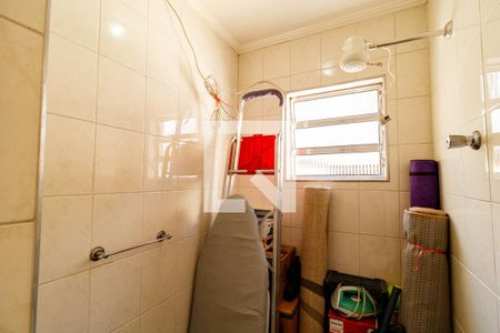 Banheiro de serviço de casa à venda com 3 quartos, 101m² em Parque Edu Chaves, São Paulo