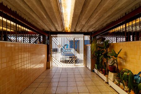 Garagem de casa à venda com 3 quartos, 101m² em Parque Edu Chaves, São Paulo