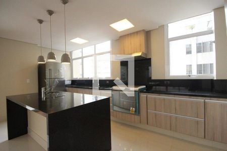 Foto 01 de apartamento à venda com 3 quartos, 210m² em Santa Cecilia, São Paulo