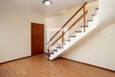 Sala 1 de apartamento para alugar com 1 quarto, 146m² em Petrópolis, Porto Alegre