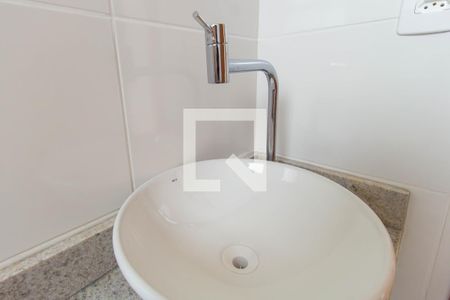 Banheiro de apartamento para alugar com 2 quartos, 55m² em São José, Canoas