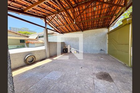 Área Externa de casa à venda com 3 quartos, 283m² em Santa Helena, Belo Horizonte