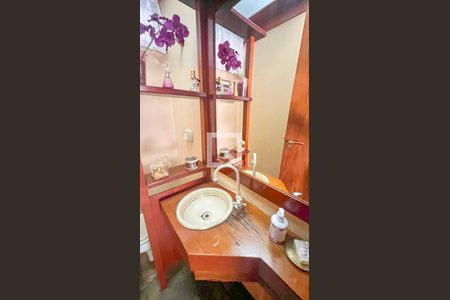 Banheiro de apartamento à venda com 4 quartos, 214m² em Carmo, Belo Horizonte