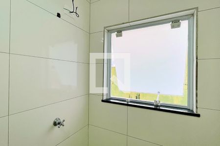 Banheiro de kitnet/studio para alugar com 1 quarto, 25m² em Parque Continental I, Guarulhos