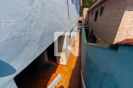 Quintal de casa à venda com 3 quartos, 150m² em Jardim Teresa, São Paulo
