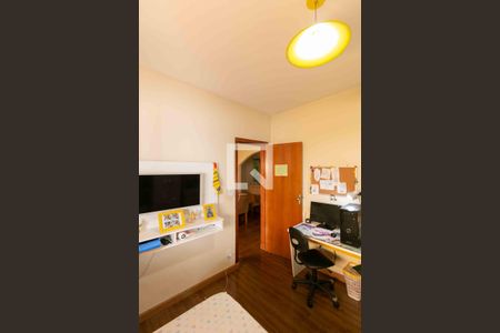 Quarto 3 de casa à venda com 4 quartos, 550m² em Céu Azul, Belo Horizonte