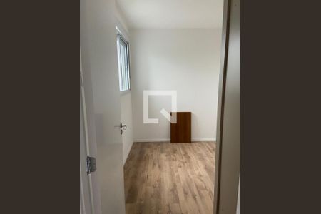 Quarto de apartamento para alugar com 2 quartos, 40m² em Jurubatuba, São Paulo