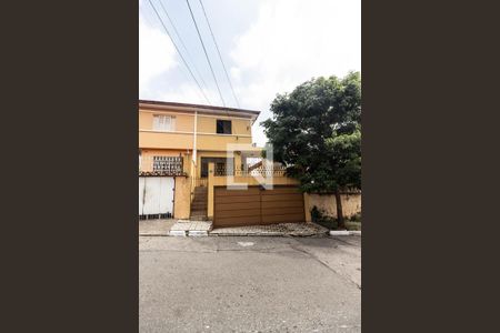 Fachada de casa à venda com 3 quartos, 130m² em Chora Menino, São Paulo