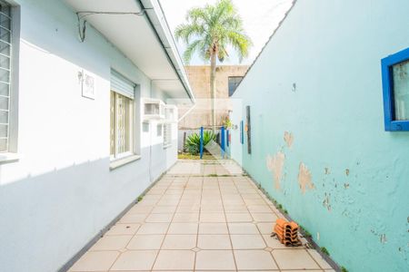 Quintal de casa à venda com 3 quartos, 150m² em Espírito Santo, Porto Alegre