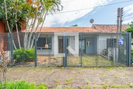 Fachada de casa à venda com 3 quartos, 150m² em Espírito Santo, Porto Alegre