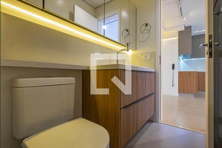 Banheiro de kitnet/studio para alugar com 1 quarto, 42m² em Pinheiros, São Paulo