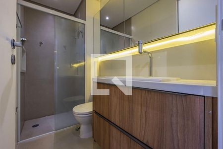 Banheiro de kitnet/studio para alugar com 1 quarto, 42m² em Pinheiros, São Paulo