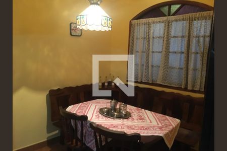 Casa à venda com 4 quartos, 209m² em Conjunto Residencial Nova Roma, São Bernardo do Campo