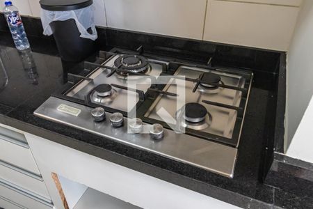 Cozinha de apartamento à venda com 2 quartos, 70m² em Empresarial 18 do Forte, Barueri