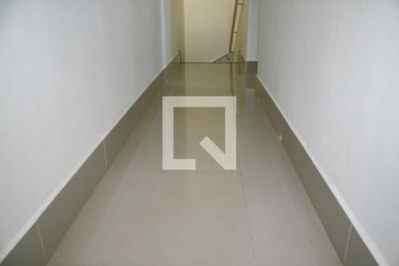Corredor de casa de condomínio para alugar com 2 quartos, 62m² em Balneario Pires, Praia Grande