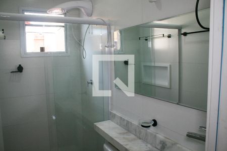 Banheiro de casa de condomínio para alugar com 2 quartos, 62m² em Balneario Pires, Praia Grande