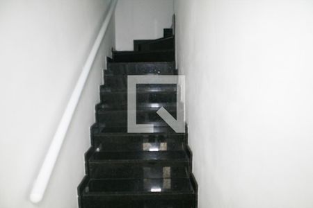 Escada de casa de condomínio para alugar com 2 quartos, 62m² em Balneario Pires, Praia Grande