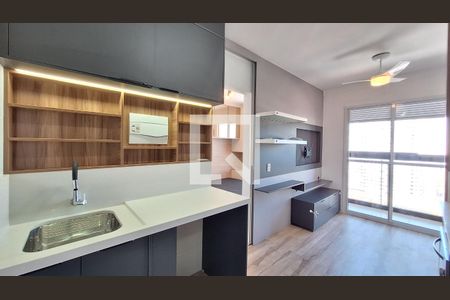 Sala/Cozinha de apartamento para alugar com 1 quarto, 28m² em Vila Romana, São Paulo