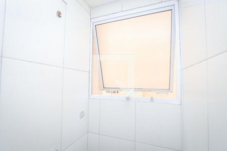 Banheiro de apartamento para alugar com 2 quartos, 46m² em Jardim Boa Vista (zona Oeste), Osasco