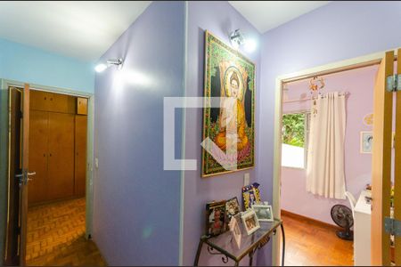 Corredor de casa à venda com 4 quartos, 197m² em Chácara Inglesa, São Paulo