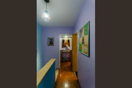 Corredor de casa à venda com 4 quartos, 197m² em Chácara Inglesa, São Paulo