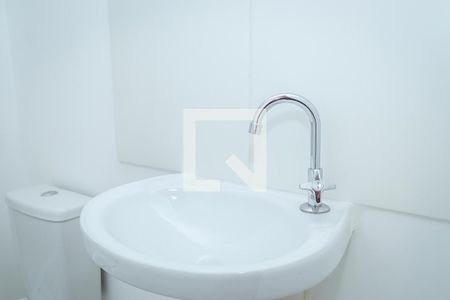 Banheiro de kitnet/studio à venda com 2 quartos, 34m² em Vila Andrade, São Paulo