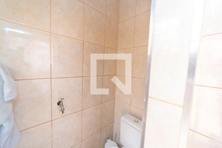 banheiro da Área de Serviço de casa à venda com 2 quartos, 150m² em Cidade Patriarca, São Paulo