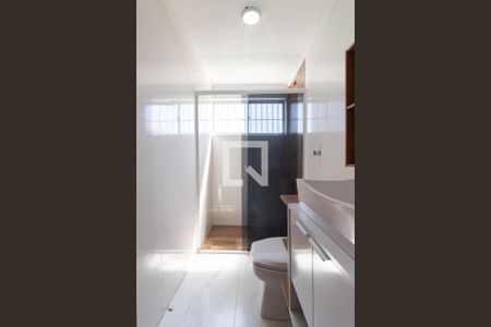 Banheiro de apartamento à venda com 2 quartos, 59m² em Parque Paineiras, São Paulo