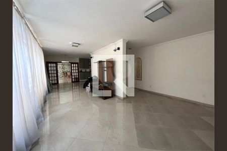 Casa à venda com 4 quartos, 371m² em Vila Cordeiro, São Paulo